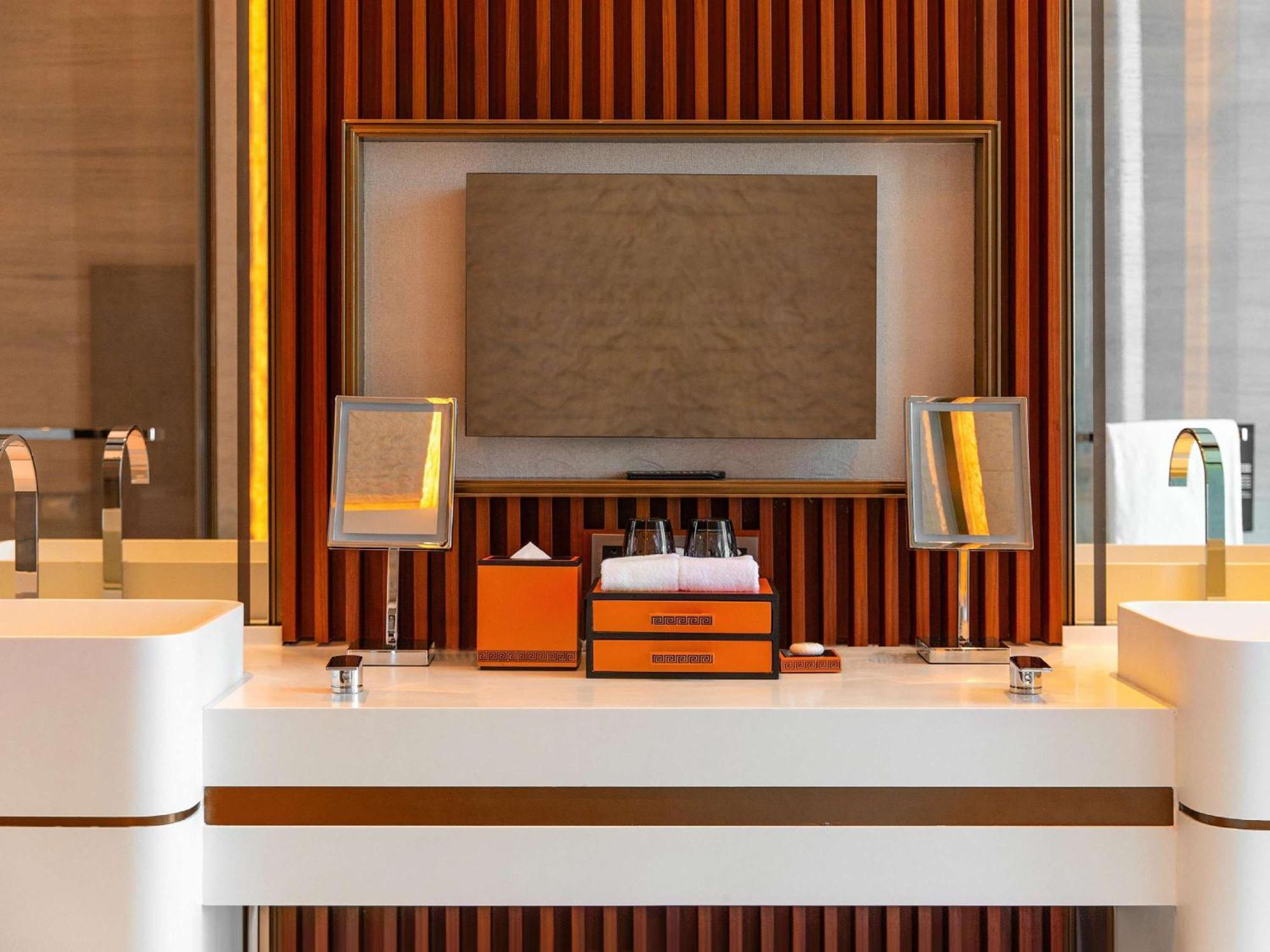 Pullman Huizhou Kaisa Hotel Exterior photo